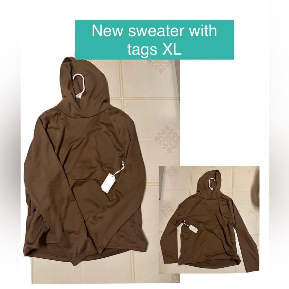 New With Tags stylus xl men sweater. Hoodie And Front Pockets.  Stay Warm!!!